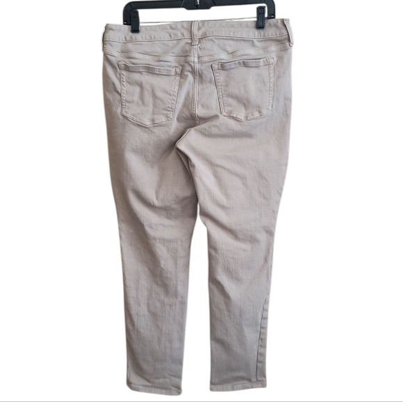 Torrid Cream/Tan Boyfriend Straight Jeans Size 10 - Picture 4 of 8